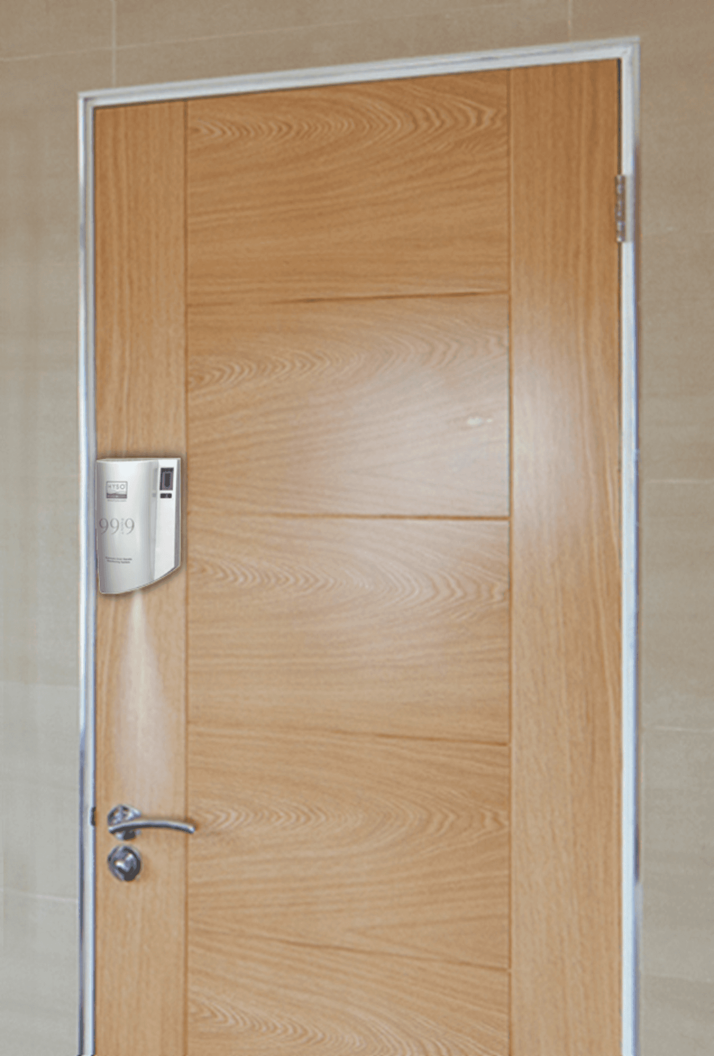 Automatic Door handle disinfector